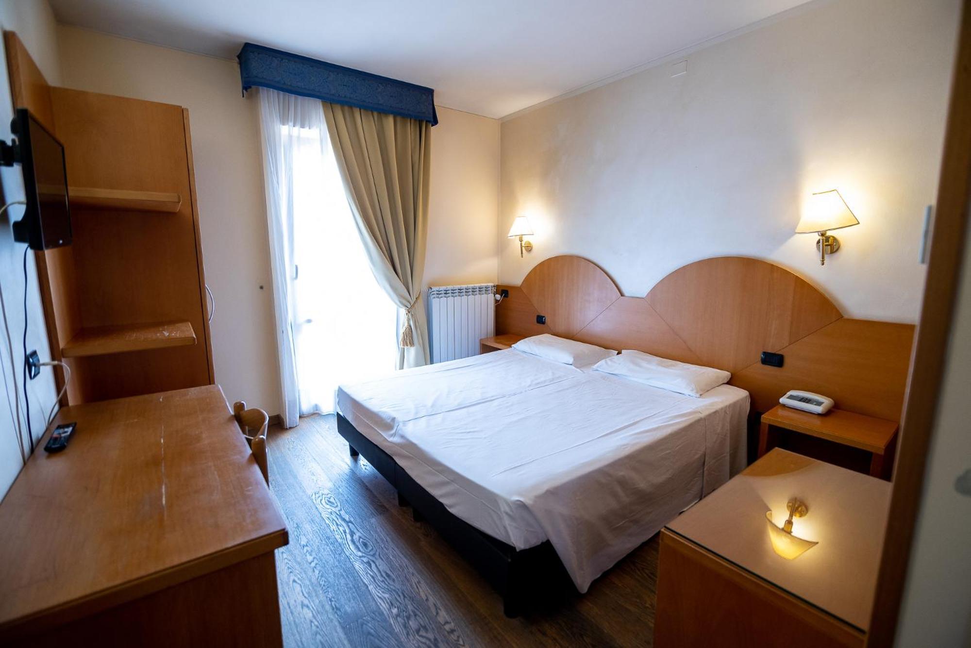 Hotel Rendez Vous Chatillon Exterior photo