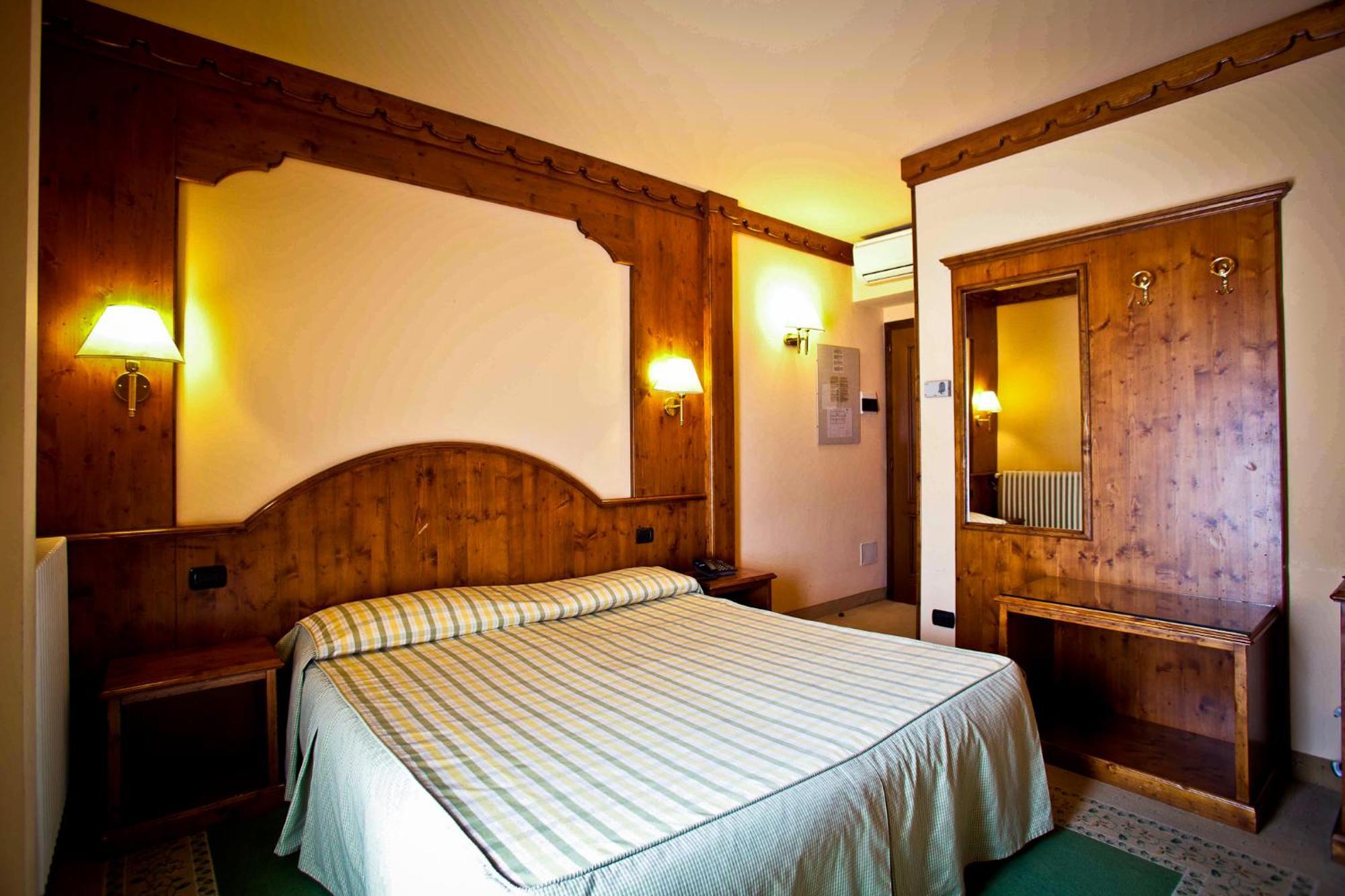 Hotel Rendez Vous Chatillon Exterior photo