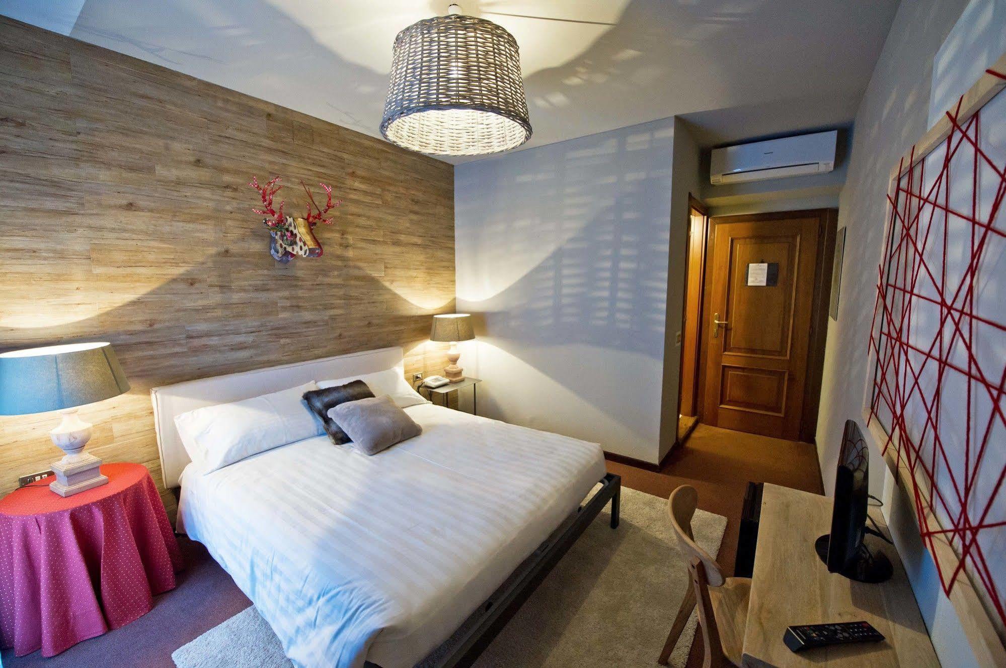 Hotel Rendez Vous Chatillon Exterior photo